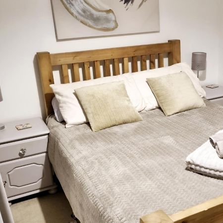 Private One Bedroom Apartment With Garden And Parking Thame Ngoại thất bức ảnh
